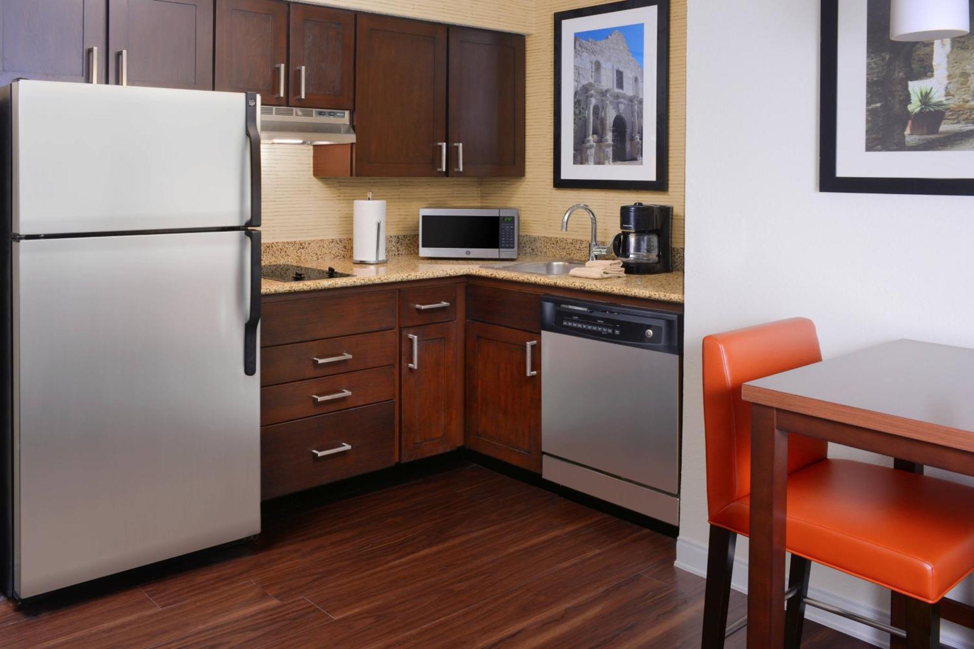 Residence Inn By Marriott San Antonio Airport/Alamo Heights Exterior photo