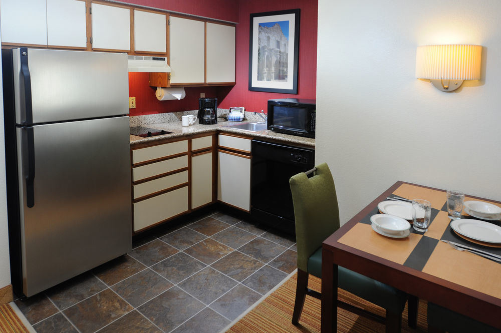 Residence Inn By Marriott San Antonio Airport/Alamo Heights Room photo